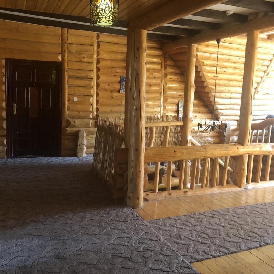 Hot Tub Chalet Retreat Villa Braşov Buitenkant foto